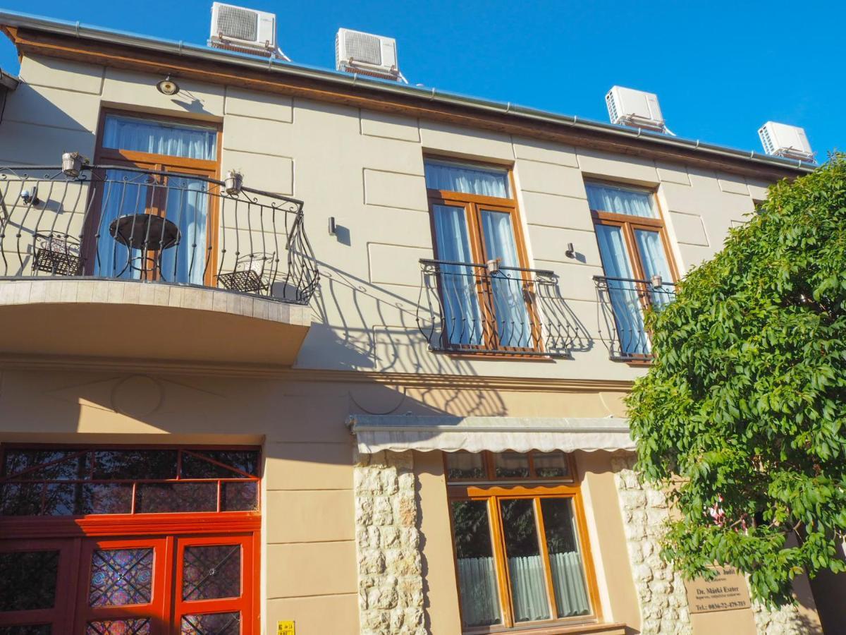Holiday Apartmanhaz Harkány Extérieur photo